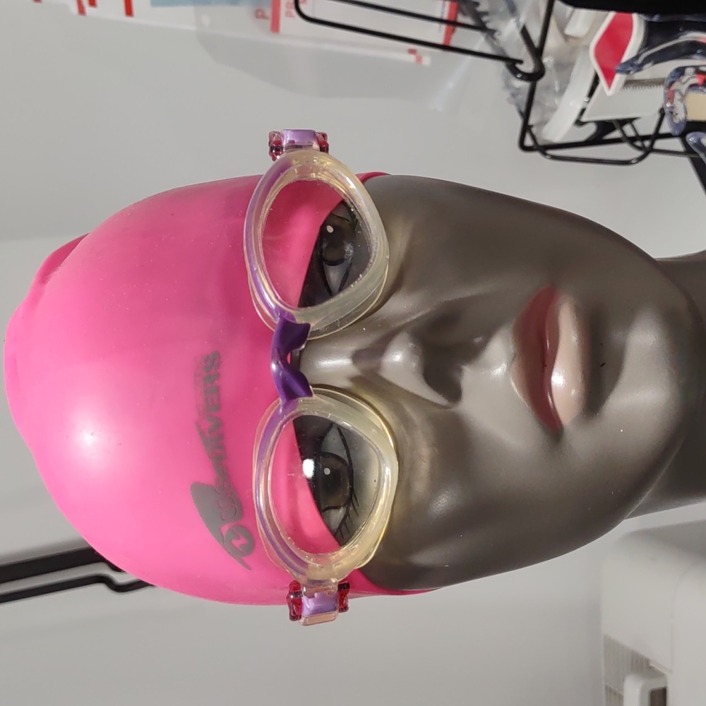 US Divers swim cap and goggles